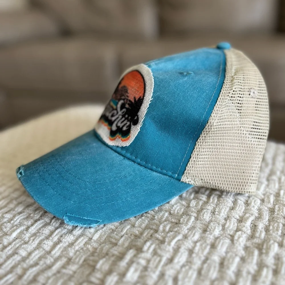 Hat - Picture 3 of 7